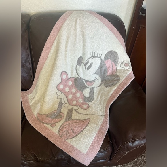 Barefoot Dreams X Disney Collection Minnie Mouse Cream throw